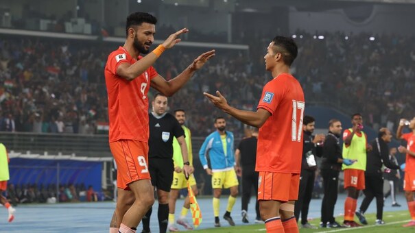 Nhận định bóng đá Ấn Độ vs Kuwait 20h30 ngày 6/6 (Vòng loại World Cup 2026). Hãy đến SUNWIN cá cược bóng đá để biết thêm thông tin.